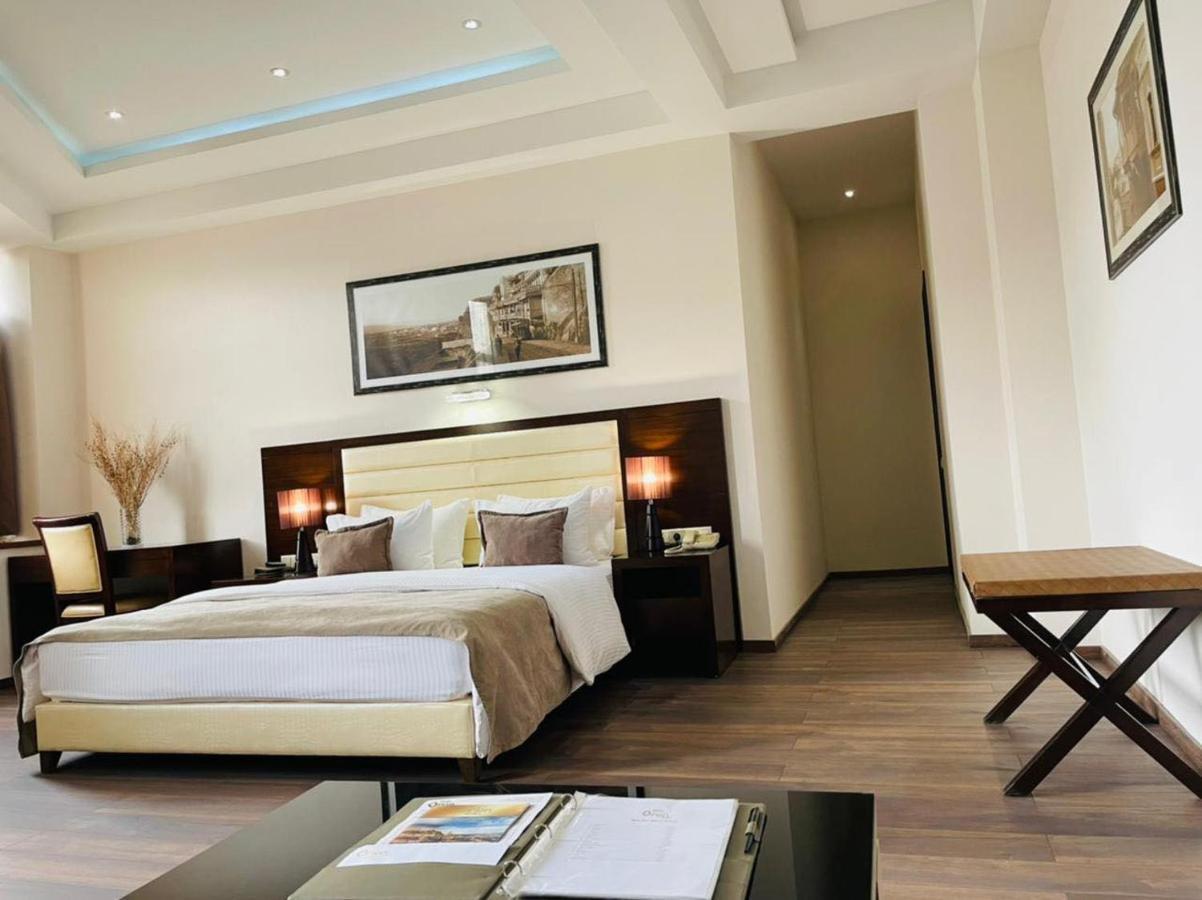 Hotel Orion Tbilisi ภายนอก รูปภาพ