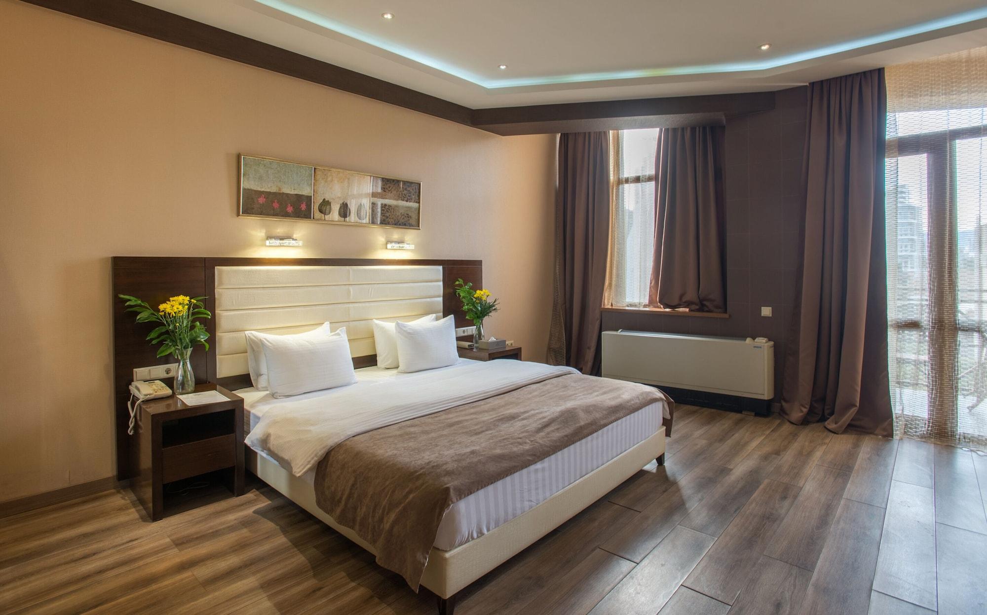 Hotel Orion Tbilisi ภายนอก รูปภาพ